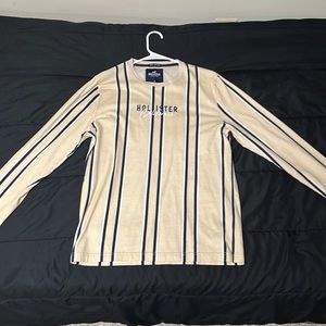 Long Sleeve Hollister shirt